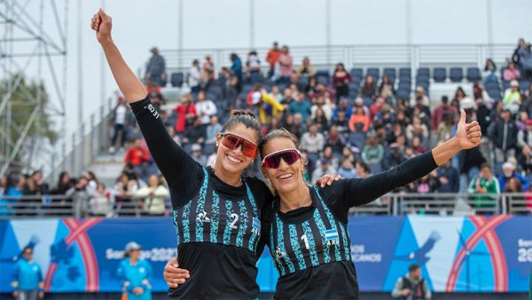Gran estreno. La formidable dupla logró el primero de los tres pasos iníciales. Hoy enfrentarán desde las 12 horas a Perú.