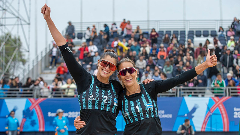 Gran estreno. La formidable dupla logró el primero de los tres pasos iníciales. Hoy enfrentarán desde las 12 horas a Perú.