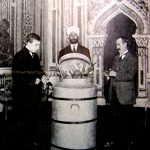 Uno de los números más aclamados realizado por los ilusionistas era el del Tanque de Neptuno, que había impuesto el gran escapista Harry Houdini.