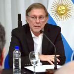 “Quiero llevarle tranquilidad a los productores, no estamos pensando en subir impuestos sino en bajarlos y lo empezamos a hacer hace 90 días", subrayó el funcionario.