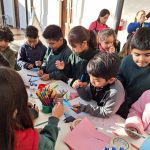 La práctica de construir universos con palabras ayuda a formar nuevos lectores.