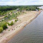 El proyecto prevé equipamiento desmontable para evitar daños en próximas crecientes.