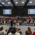Las orquestas integran en sus filas a la niñez y adolescencia para que puedan apropiarse del lenguaje musical.