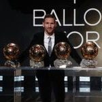 Lionel Messi con sus seis Balones de Oro ganados.