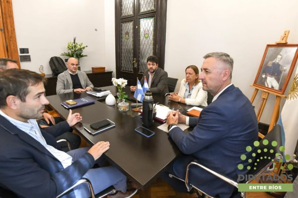 El presidente de la Cámara de Diputados recibió a los ministros Blanzaco y Berisso.