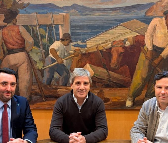 Renuncio el secretario Legal de Economia por razones familiares