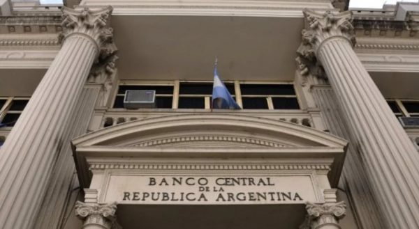 El BCRA advierte sobre el riesgo que puede frenar la baja de inflación