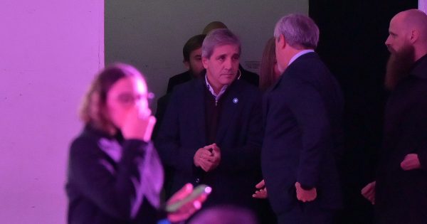 Caputo promete un "paseo en el parque" para 2027: ¿optimismo o espejismo?