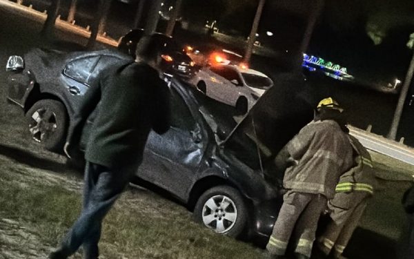 Brutal choque múltiple en Federación: policía herido y mujer espera cirugía
