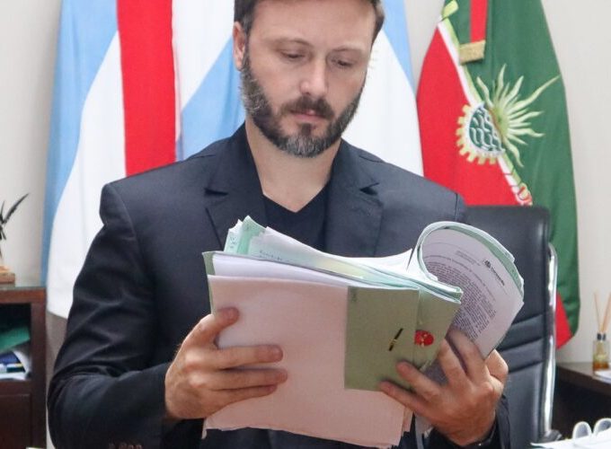 El dato que destroza el discurso de transparencia de Azcué: 54% del presupuesto sin discriminar