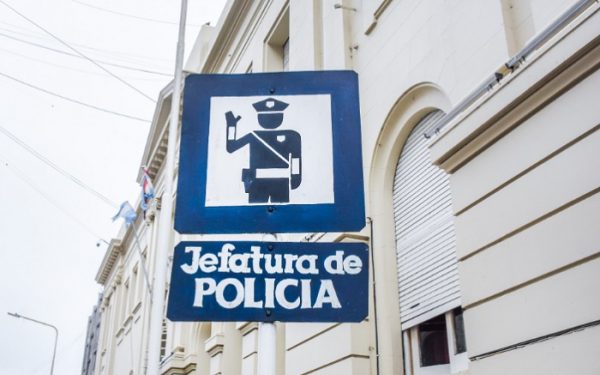 Escandalo en la Policia: allanan oficinas por manejo de fondos adicionales