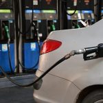 La nafta sigue cayendo: tercer mes consecutivo de desplome en ventas