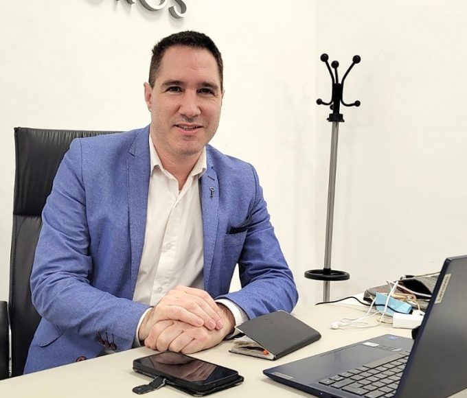 Damián Di Pace llega a Paraná: charla gratuita sobre economía e IA