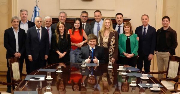 Milei predica pero no aplica: sus funcionarios cobrarán hasta $8 millones