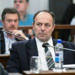 Favre le pego duro a la oposicion: "Opinar y buscar impacto es facil"
