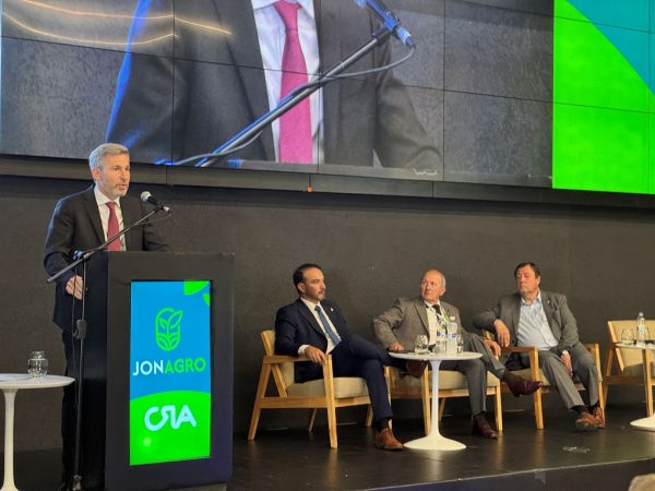 Frigerio lanza un pacto fiscal para terminar con las retenciones al agro