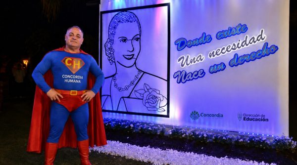 Gatto se convierte en 'supersecretario': el dato que complica a Azcué