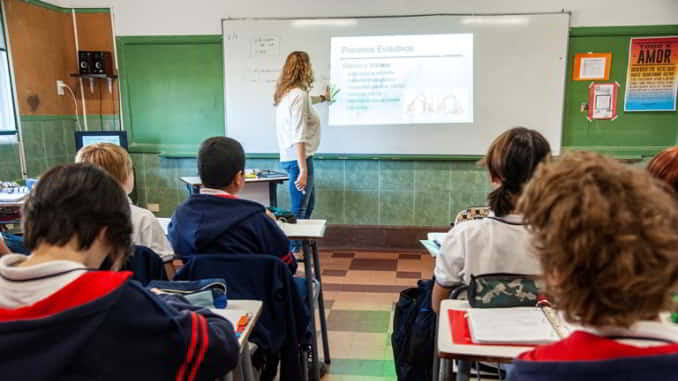 El proyecto de Osuna que sumaría 38 días más de clase por año en Entre Ríos
