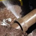Caos en el agua: empresa privada rompió caño maestro y paralizó toda la planta
