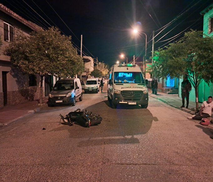 Violento choque en moto: detuvieron al conductor que abandono a su acompañante