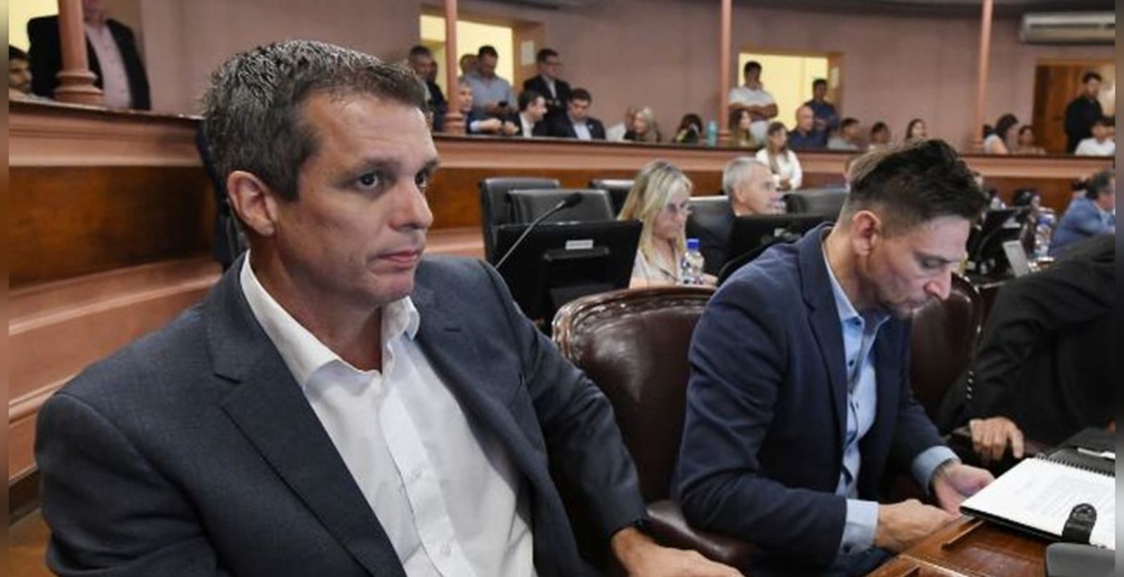 Cresto apunta contra los 'en negro' del Estado y alerta por la Caja