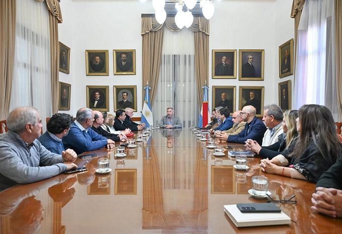Frigerio manda su reforma jubilatoria: sube la edad a 65 años