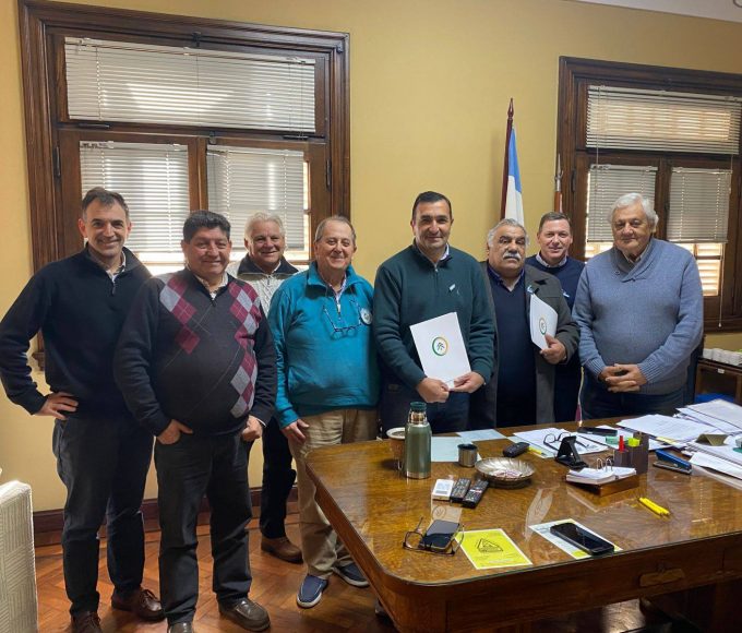 Colonia Ayuí: el convenio que llevará luz a 60 familias sin energía