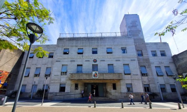 "Van a tener que devolver toda la plata": el duro pronostico sobre funcionarios jubilados