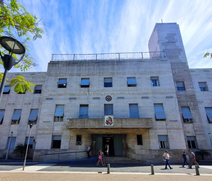 "Van a tener que devolver toda la plata": el duro pronostico sobre funcionarios jubilados