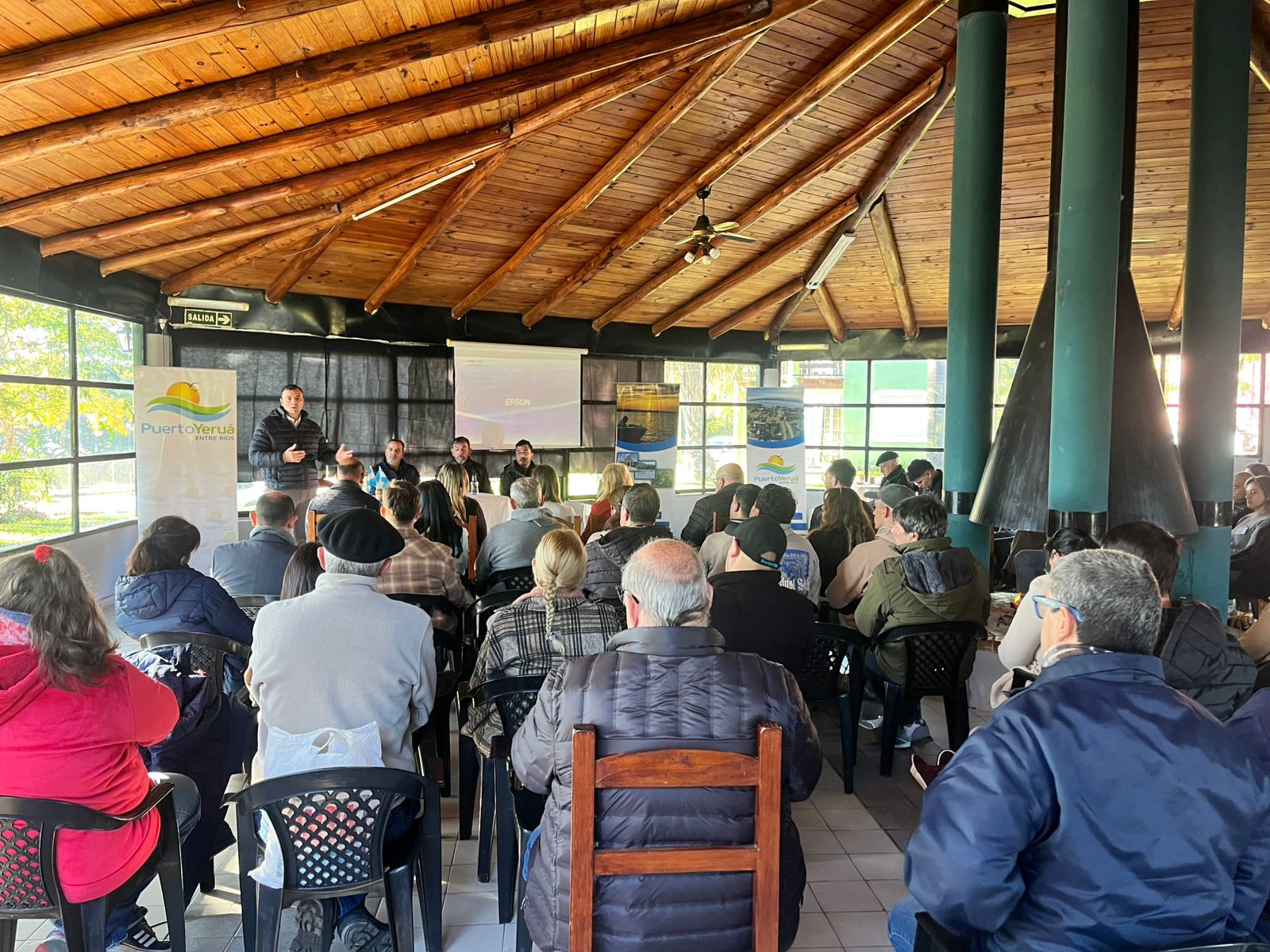 Puerto Yeruá estrena su primera Jornada Apícola con gran convocatoria