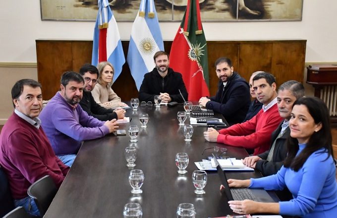 Azcué ajusta la tijera: recortó 4.500 millones para salvar las cuentas