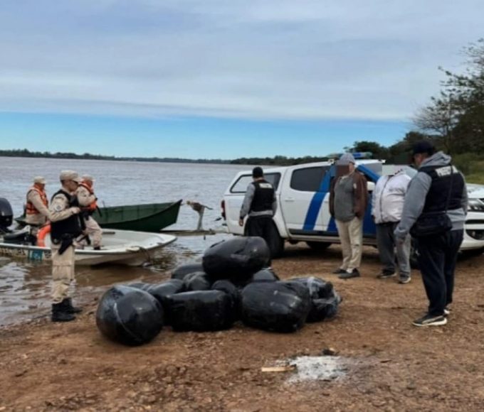 Prefectura desarticulo contrabando millonario: 18 millones en ropa a Uruguay