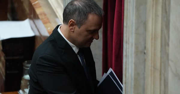 El Adornigate que no para: por que Milei sigue perdiendo imagen