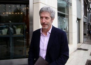 Bausili baja el pulgar: no hay prisa por liberar el cepo empresario