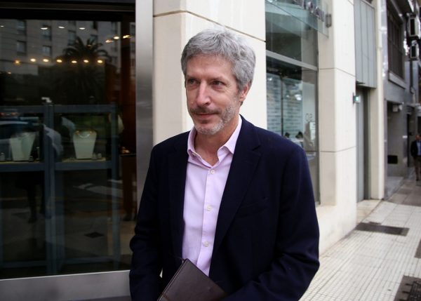 Bausili baja el pulgar: no hay prisa por liberar el cepo empresario