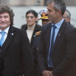El dilema de Kicillof: sin plata para llegar a octubre, evalúa adelantar