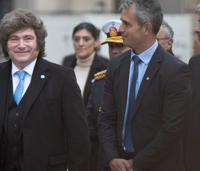 El dilema de Kicillof: sin plata para llegar a octubre, evalúa adelantar