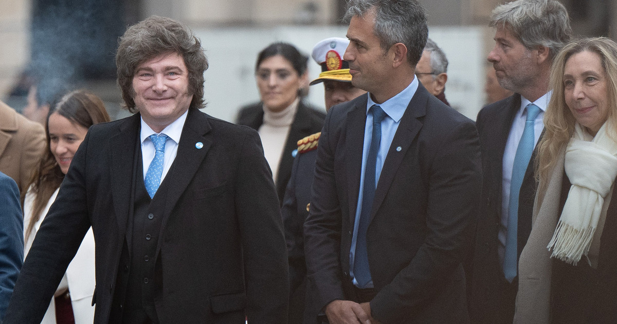 El dilema de Kicillof: sin plata para llegar a octubre, evalúa adelantar