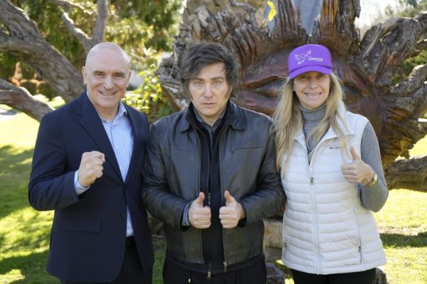 Milei defendió a Espert tras su renuncia por los vínculos con Machado