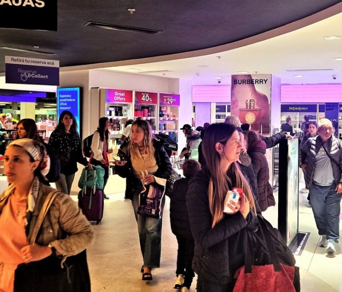 Free shops en fronteras terrestres: el decreto que cambia el juego comercial