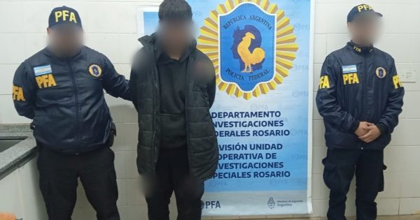 Cayeron dos por el crimen del policia federal: arsenal y ropa ensangrentada