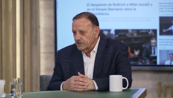 Quintela amenaza a Caputo: "Lo vamos a investigar cuando lleguemos al poder"
