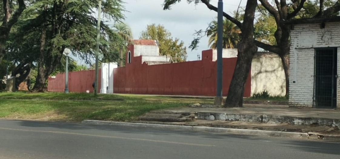 Frigerio pintó el Cementerio Viejo sin autorización del Consejo de Patrimonio