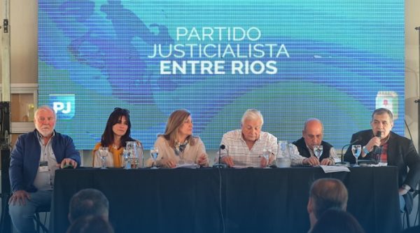 El PJ se reune en Parana: expulsiones y PASO en la mesa caliente