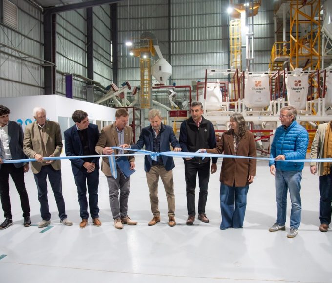 Frigerio inauguró planta en Hasenkamp: 3 millones de dólares y 15 empleos