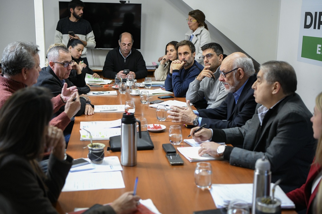 Dictamen favorable para aliviar la carga fiscal de pequeños comercios