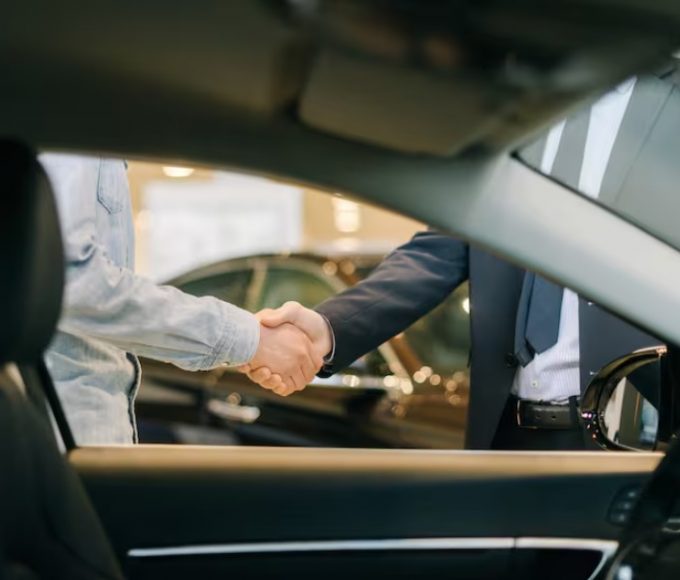 Se desplomó la venta de autos: cayó 25,6% en mayo y el sector pide auxilio