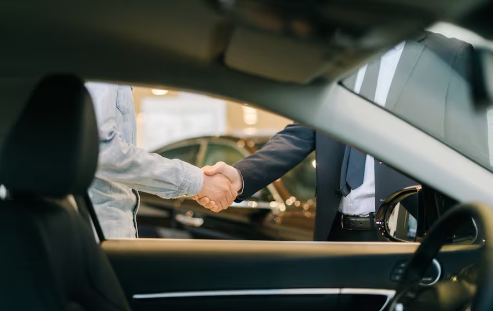 Se desplomó la venta de autos: cayó 25,6% en mayo y el sector pide auxilio