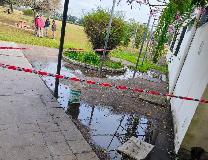 Escuela agrotécnica de Entre Ríos suspende clases por aguas servidas