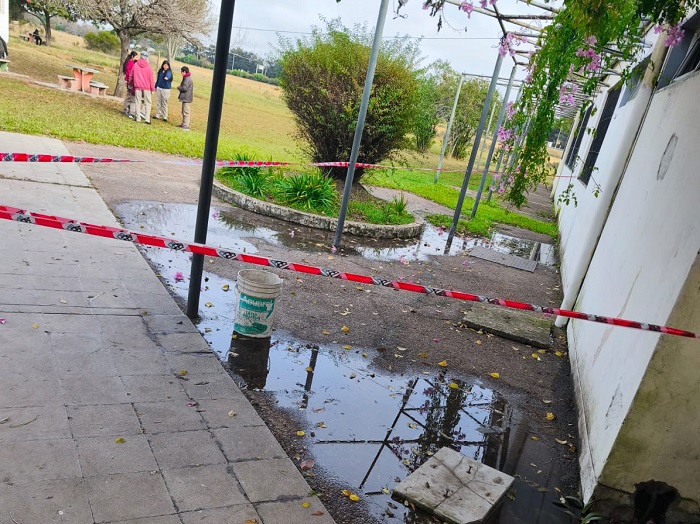 Escuela agrotécnica de Entre Ríos suspende clases por aguas servidas